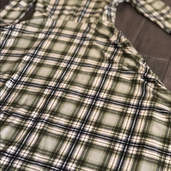 Agnes&Dora Midi Dress With Pockets - Picture 3 of 5